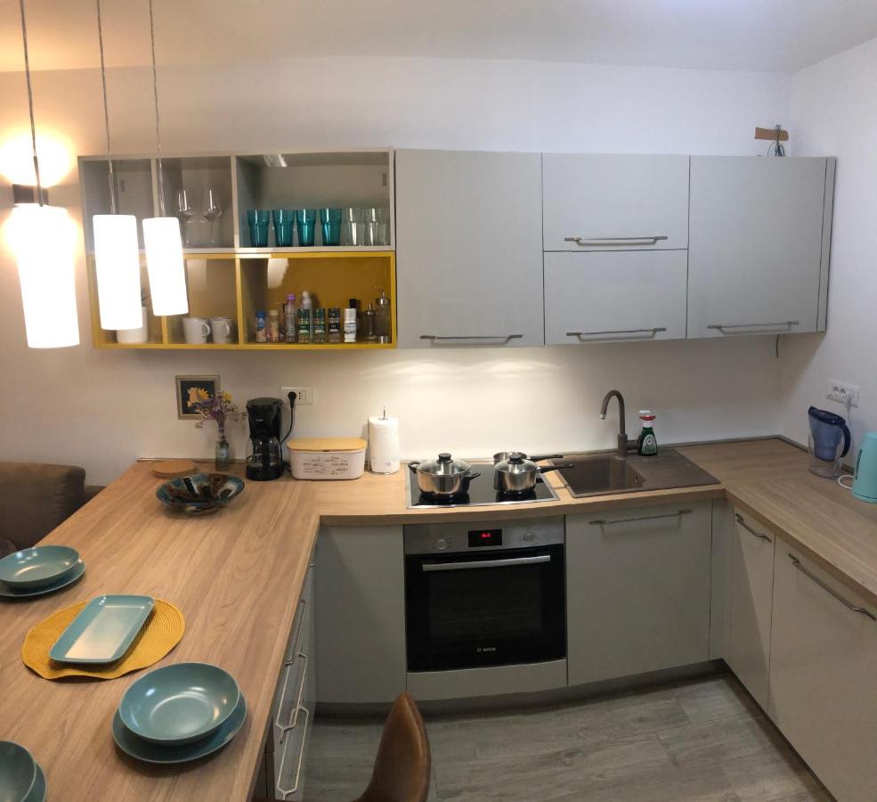 Pula Center Seaview Apartment Екстер'єр фото